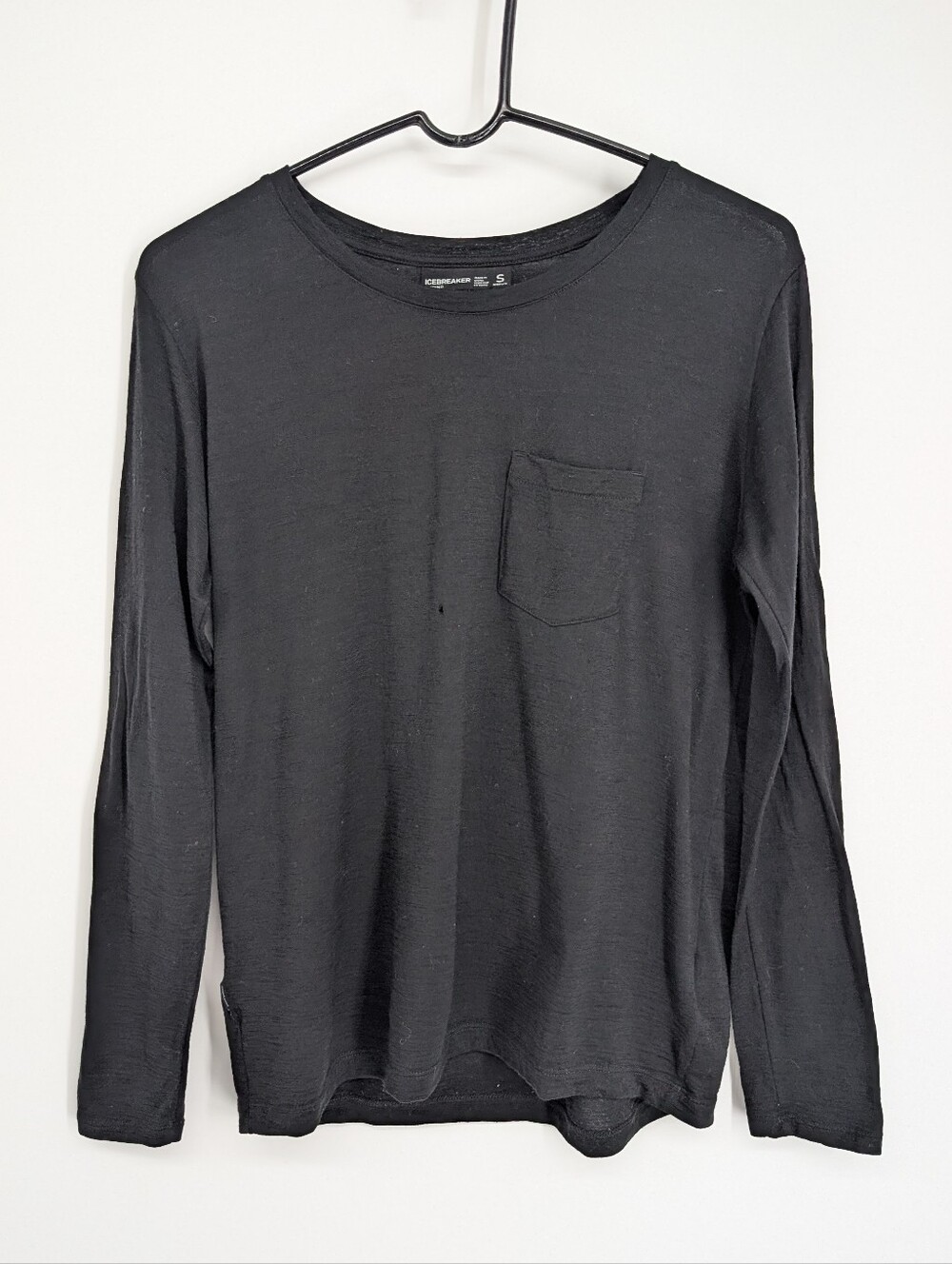 Icebreaker Merino Wool Black Long Sleeve Tee baselayer Size Small - Picture 1 of 6